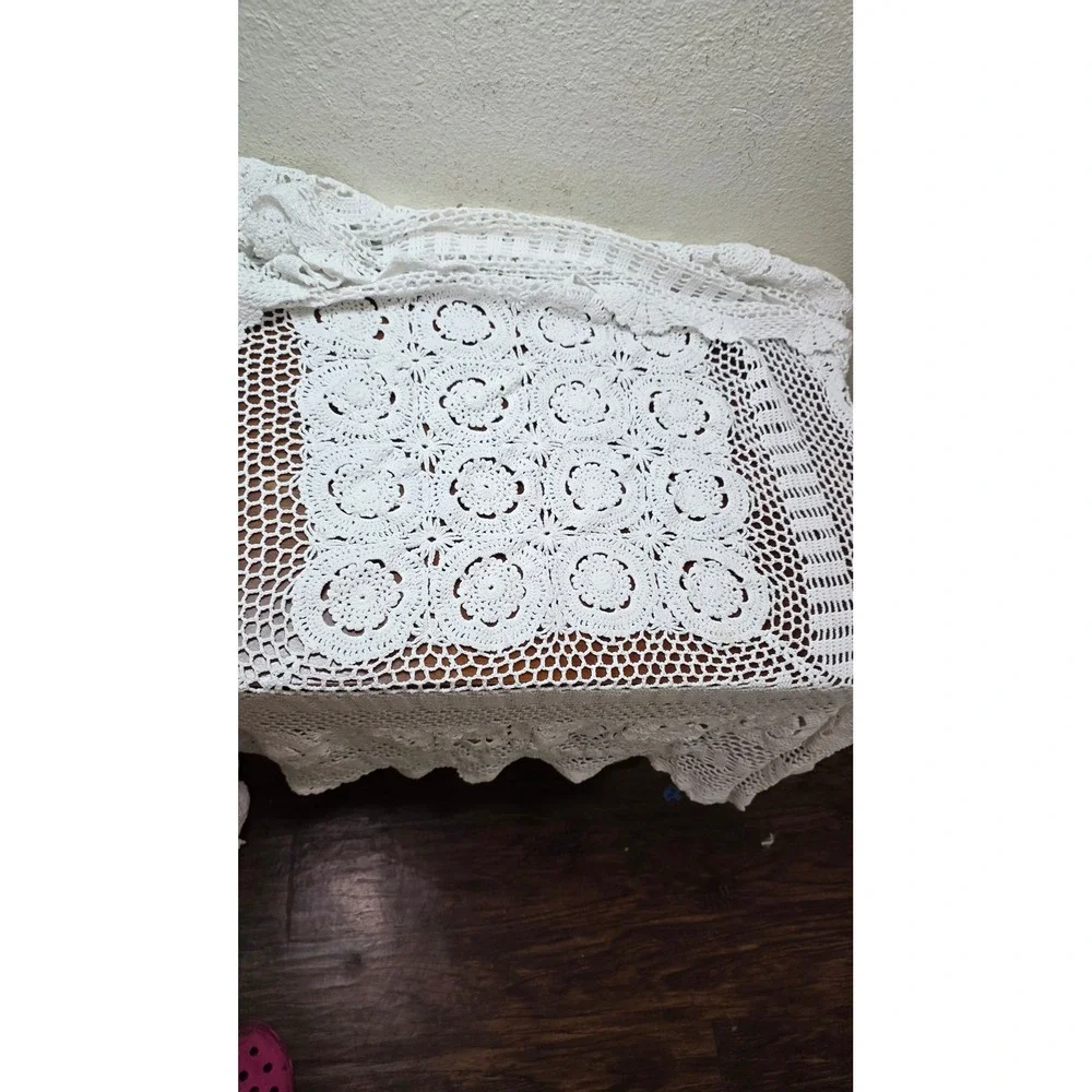 Unbranded Crochet Lace Tablecloth White Floral Cottagecore Vintage Style